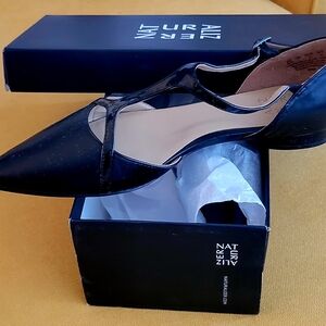 Naturalizer Black Heels with Pointed Toe and Cut-Out Design